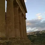 Oda ve Kahvaltı La Terrazza Del Borgo 3*