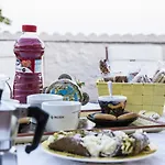 Oda ve Kahvaltı La Terrazza Del Borgo 3*